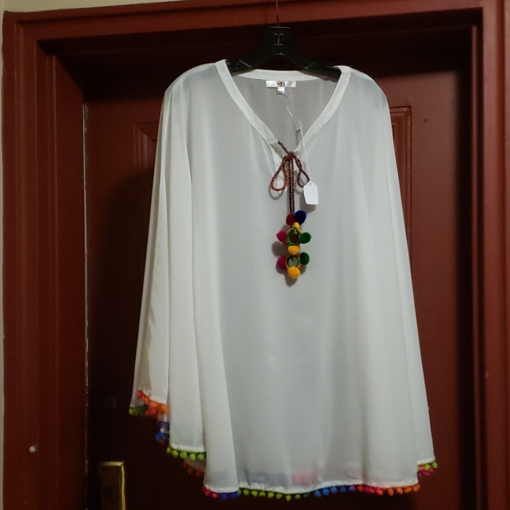 A&B Top With Multi-Coloured Pom Pom Size S/M - Picture 1 of 8